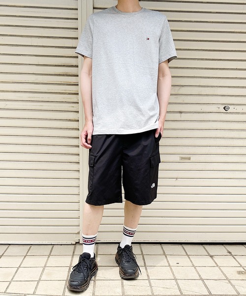 TOMMY HILFIGER(トミーヒルフィガー)の「TOMMY HILFIGER(トミーヒルフィガー) / Core Flag Tee フラッグロゴワンポイント刺繍Tシャツ(Tシャツ/カットソー・メンズ・ホワイト/ブラック/ネイビー/グレー・S/M/L)」の9枚目の写真