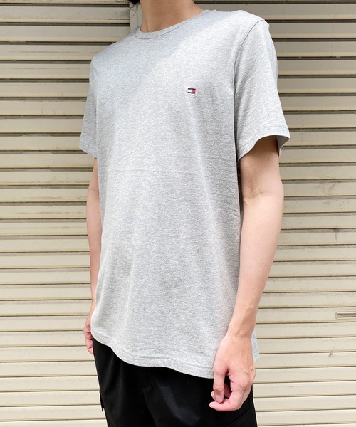 TOMMY HILFIGER(トミーヒルフィガー)の「TOMMY HILFIGER(トミーヒルフィガー) / Core Flag Tee フラッグロゴワンポイント刺繍Tシャツ(Tシャツ/カットソー・メンズ・ホワイト/ブラック/ネイビー/グレー・S/M/L)」の10枚目の写真
