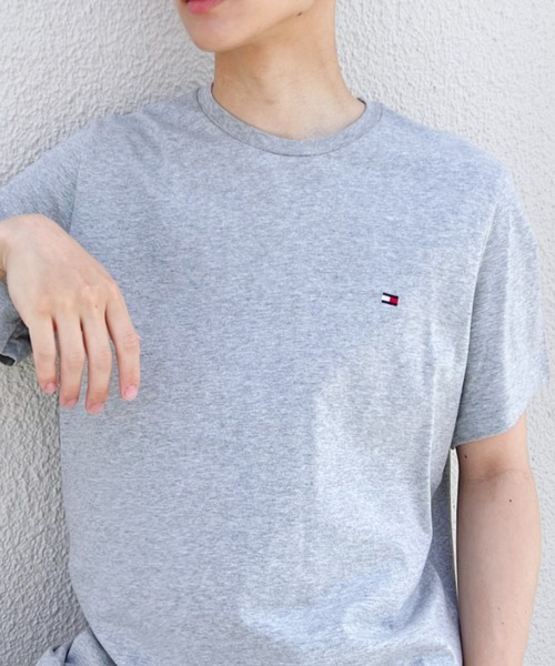 TOMMY HILFIGER(トミーヒルフィガー)の「TOMMY HILFIGER(トミーヒルフィガー) / Core Flag Tee フラッグロゴワンポイント刺繍Tシャツ(Tシャツ/カットソー・メンズ・ホワイト/ブラック/ネイビー/グレー・S/M/L)」の19枚目の写真