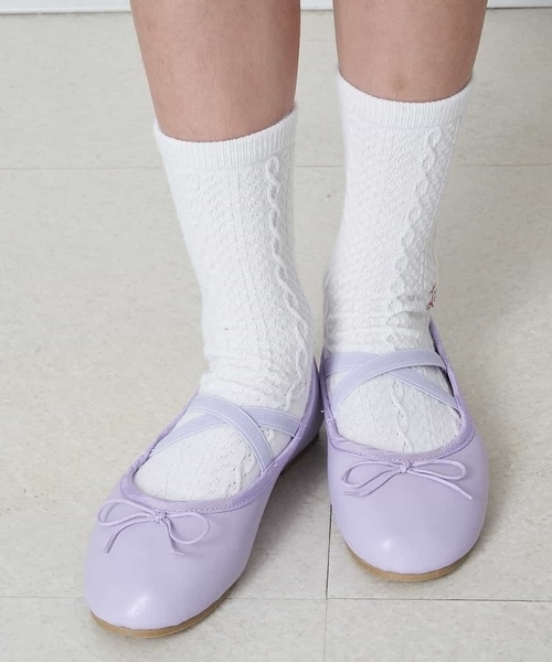 a.v.v（アーヴェヴェ）の「[KIDS]リボンバレエシューズ[WEB限定サイズ]（バレエシューズ・キッズ・シルバー/ライトパープル/ブラック/アイボリー・19/21/18/23/20/22）」の3枚目の写真