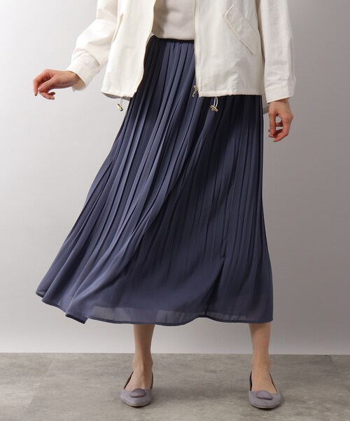 SOUP（スープ）の「◆7色展開/ふわっと揺れるニジイロプリーツスカート（スカート・レディース・チャコールグレー/ブラック/ブルー/グリーン/キャメル/パープル系4/ピンク系・11/09/07）」の5枚目の写真