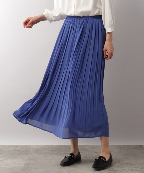SOUP（スープ）の「◆7色展開/ふわっと揺れるニジイロプリーツスカート（スカート・レディース・チャコールグレー/ブラック/ブルー/グリーン/キャメル/パープル系4/ピンク系・11/09/07）」の4枚目の写真