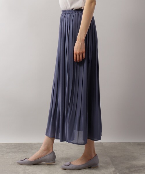 SOUP（スープ）の「◆7色展開/ふわっと揺れるニジイロプリーツスカート（スカート・レディース・チャコールグレー/ブラック/ブルー/グリーン/キャメル/パープル系4/ピンク系・11/09/07）」の18枚目の写真