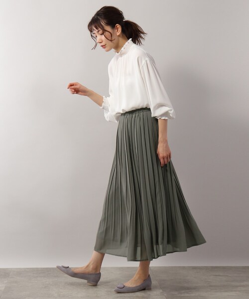 SOUP（スープ）の「◆7色展開/ふわっと揺れるニジイロプリーツスカート（スカート・レディース・チャコールグレー/ブラック/ブルー/グリーン/キャメル/パープル系4/ピンク系・11/09/07）」の21枚目の写真