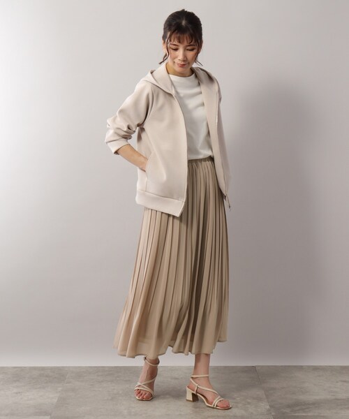 SOUP（スープ）の「◆7色展開/ふわっと揺れるニジイロプリーツスカート（スカート・レディース・チャコールグレー/ブラック/ブルー/グリーン/キャメル/パープル系4/ピンク系・11/09/07）」の11枚目の写真