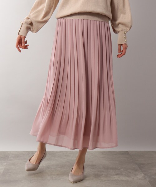 SOUP（スープ）の「◆7色展開/ふわっと揺れるニジイロプリーツスカート（スカート・レディース・チャコールグレー/ブラック/ブルー/グリーン/キャメル/パープル系4/ピンク系・11/09/07）」の17枚目の写真