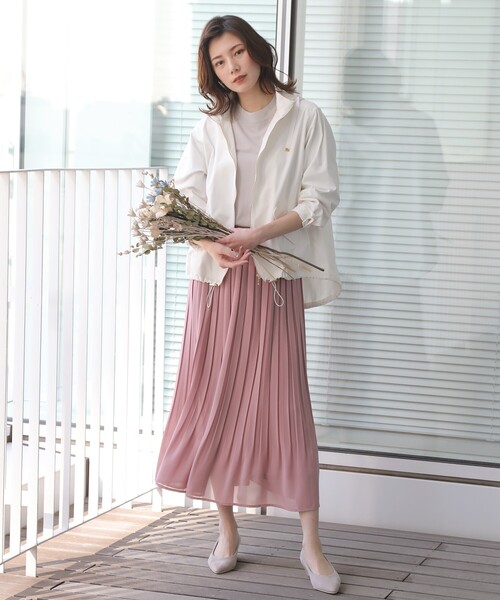 SOUP（スープ）の「◆7色展開/ふわっと揺れるニジイロプリーツスカート（スカート・レディース・チャコールグレー/ブラック/ブルー/グリーン/キャメル/パープル系4/ピンク系・11/09/07）」の12枚目の写真