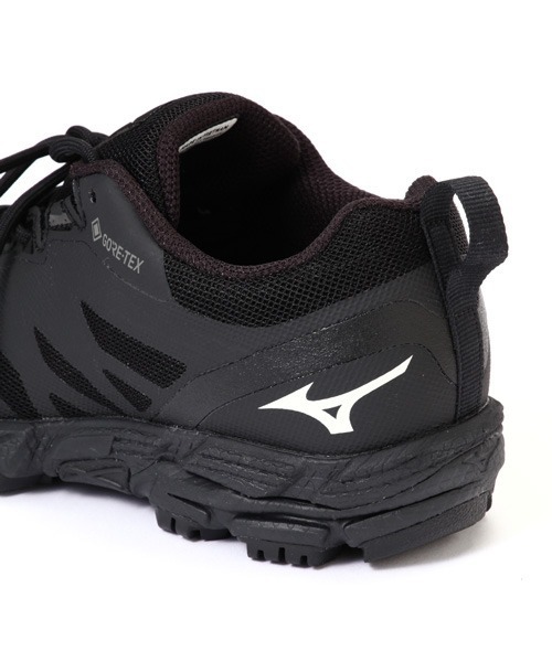 【極美品】MIZUNO スニーカー 27.5㎝ gore-tex BLACK MIZUNO（ミズノ ）の「MIZUNO HIKING SHOES（スニーカー）」 - WEAR