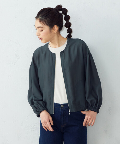 COMME CA ISM(コムサイズム)の「シアーブルゾン(ブルゾン・レディース・ベージュ/グリーン/チャコール・MEDIUM/LARGE)」の3枚目の写真