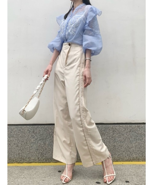 美品 LILYBROWN リリーブラウン ハイウエストラインパンツ ベージュ 柄 LILY BROWN（リリーブラウン）の「ハイウエストラインパンツ