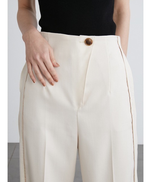 美品 LILYBROWN リリーブラウン ハイウエストラインパンツ ベージュ 柄 LILY BROWN（リリーブラウン）の「ハイウエストラインパンツ