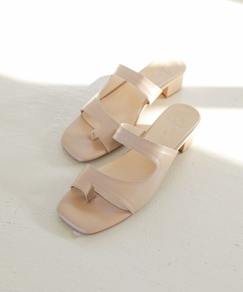 LAKOLE（ラコレ）の「アシンメトリーヒールサンダル / 266448（サンダル・レディース・ブラック/ベージュ/ライトグリーン/アイボリー・MEDIUM/LARGE）」の4枚目の写真