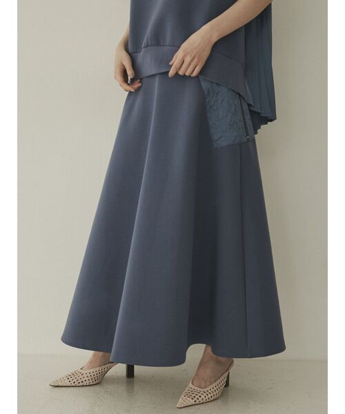 COTORICA（コトリカ）の「キルティングポケットフレアスカート（スカート・レディース・アイボリー/ブラック/ブルー・SMALL/MEDIUM）」の3枚目の写真