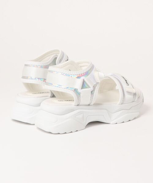 LOVETOXIC（ラブトキシック）の「ボリューム底サンダル（サンダル・キッズ・ブラック/オフホワイト/グリーン・S/M/L）」の5枚目の写真