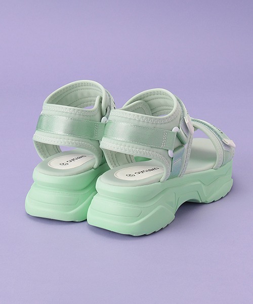 LOVETOXIC（ラブトキシック）の「ボリューム底サンダル（サンダル・キッズ・ブラック/オフホワイト/グリーン・S/M/L）」の6枚目の写真