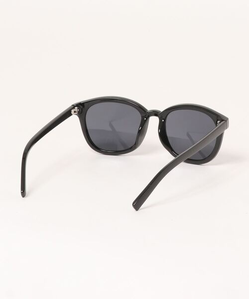 AZUL by moussy(アズールバイマウジー)の「BASIC WELLINGTON EYEWEAR/ベーシックウェリントンアイウェア(サングラス・レディース・ブラック/ブラウン・FREE)」の4枚目の写真
