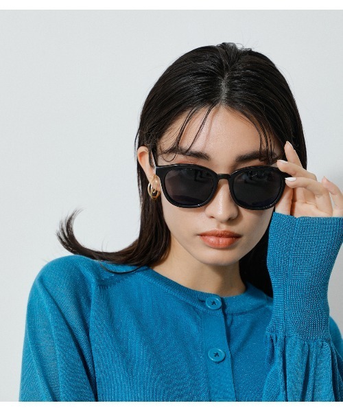 AZUL by moussy(アズールバイマウジー)の「BASIC WELLINGTON EYEWEAR/ベーシックウェリントンアイウェア(サングラス・レディース・ブラック/ブラウン・FREE)」の18枚目の写真