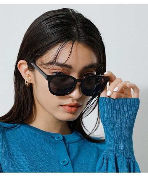 AZUL by moussy(アズールバイマウジー)の「BASIC WELLINGTON EYEWEAR/ベーシックウェリントンアイウェア(サングラス・レディース・ブラック/ブラウン・FREE)」の19枚目の写真