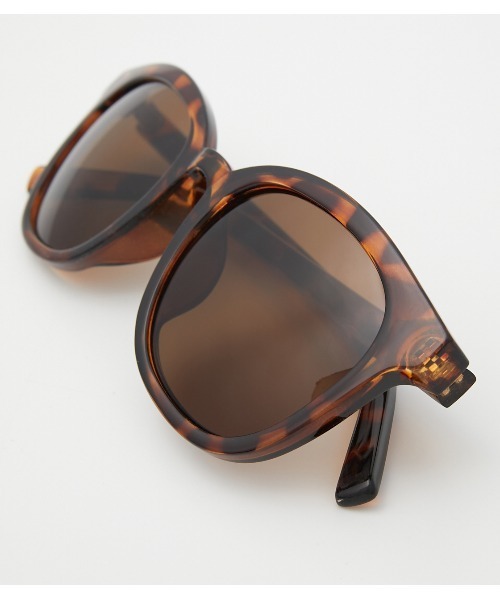 AZUL by moussy(アズールバイマウジー)の「BASIC WELLINGTON EYEWEAR/ベーシックウェリントンアイウェア(サングラス・レディース・ブラック/ブラウン・FREE)」の6枚目の写真