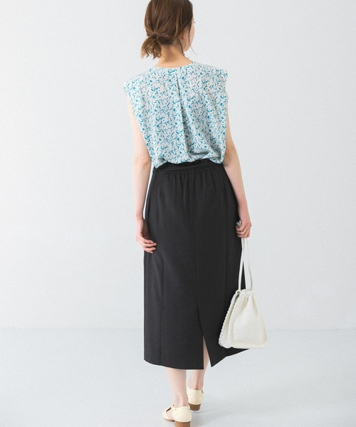 URBAN RESEARCH ROSSO（アーバンリサーチロッソ）の「ラインアートタックスリーブブラウス（シャツ/ブラウス・レディース・ブラック系その他/ホワイト系その他/ブルー系その他・FREE）」の22枚目の写真