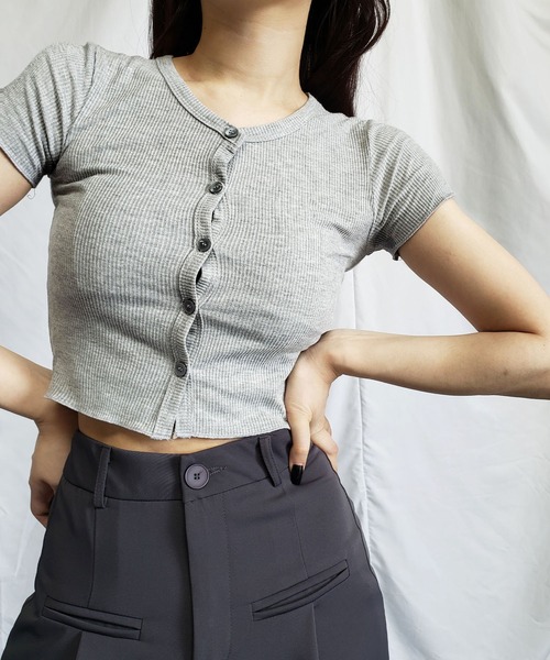me+em select（ミームセレクト）の「ショート丈リブコンパクトちびTシャツ【韓国製】（Tシャツ/カットソー・レディース・ブラック/グレー/イエロー/アイボリー・FREE）」の4枚目の写真