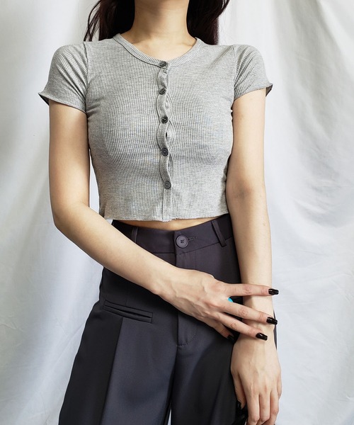 me+em select（ミームセレクト）の「ショート丈リブコンパクトちびTシャツ【韓国製】（Tシャツ/カットソー・レディース・ブラック/グレー/イエロー/アイボリー・FREE）」の12枚目の写真