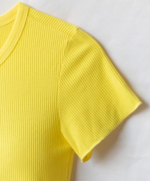 me+em select（ミームセレクト）の「ショート丈リブコンパクトちびTシャツ【韓国製】（Tシャツ/カットソー・レディース・ブラック/グレー/イエロー/アイボリー・FREE）」の16枚目の写真