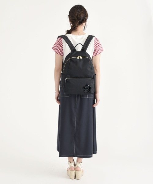 すぐ届く☆MARY QUANT リュック デイジーパッチがポイント◎ MARY QUANT（マリークワント）の「ポリキャンバスデイジーパッチ