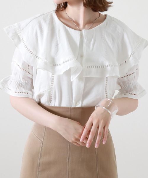 Cheek(チーク)の「ハシゴレースケープブラウス(シャツ/ブラウス・レディース・オレンジ/ブルー/オフホワイト・MEDIUM)」の11枚目の写真