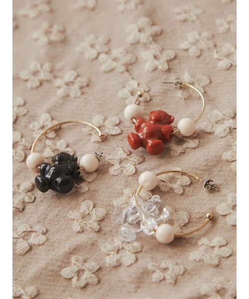 merry jenny(メリージェニー)の「acrylic bear pierces(ピアス(両耳用)・レディース・ブラック/ブラウン/クリア・FREE)」の6枚目の写真