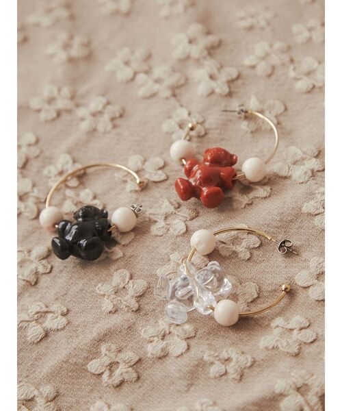 merry jenny(メリージェニー)の「acrylic bear pierces(ピアス(両耳用)・レディース・ブラック/ブラウン/クリア・FREE)」の5枚目の写真