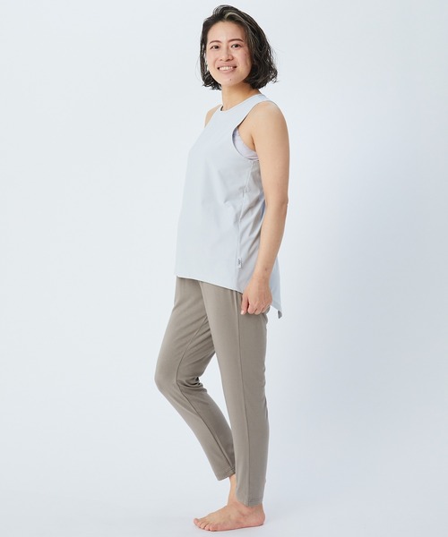 Julier Yoga and Relax(ジュリエヨガアンドリラックス)の「Julier プライムフレックスラッププルオーバー(Tシャツ/カットソー・レディース・ネイビー/ブラウン/ライトグレー・FREE)」の5枚目の写真