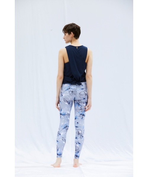 Julier Yoga and Relax(ジュリエヨガアンドリラックス)の「Julier プライムフレックスラッププルオーバー(Tシャツ/カットソー・レディース・ネイビー/ブラウン/ライトグレー・FREE)」の18枚目の写真