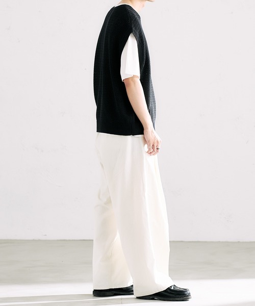 epnok（エプノック）の「クルーネックルーズニットベスト（ベスト・メンズ・ブラック/ブルー/グリーン/ナチュラル・SMALL/MEDIUM/LARGE）」の16枚目の写真