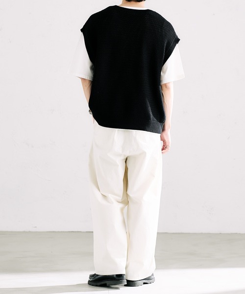 epnok（エプノック）の「クルーネックルーズニットベスト（ベスト・メンズ・ブラック/ブルー/グリーン/ナチュラル・SMALL/MEDIUM/LARGE）」の17枚目の写真