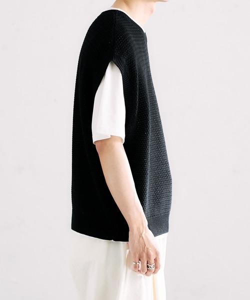 epnok（エプノック）の「クルーネックルーズニットベスト（ベスト・メンズ・ブラック/ブルー/グリーン/ナチュラル・SMALL/MEDIUM/LARGE）」の13枚目の写真