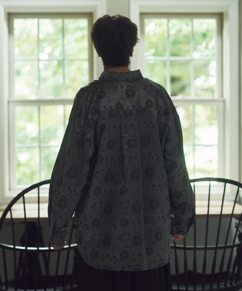 KUUUPY（クーピー）の「Flower Jacquard Regular Collar Shirts - フラワージャカード織レギュラーカラーシャツ（シャツ/ブラウス・メンズ・ネイビー/ホワイト/ブラック/グレー・SMALL/MEDIUM/LARGE）」の15枚目の写真