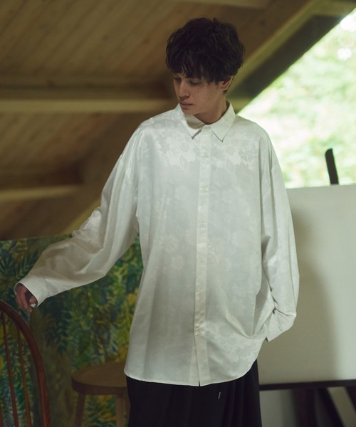 KUUUPY（クーピー）の「Flower Jacquard Regular Collar Shirts - フラワージャカード織レギュラーカラーシャツ（シャツ/ブラウス・メンズ・ネイビー/ホワイト/ブラック/グレー・SMALL/MEDIUM/LARGE）」の6枚目の写真