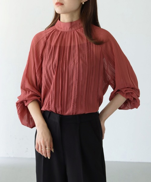cheriella（シェリエラ）の「【cheriella】WEB限定クリンクルバックデザインラグランブラウス 新色追加（シャツ/ブラウス・レディース・ブラック/グリーン/テラコッタ/アイボリー・M）」の3枚目の写真