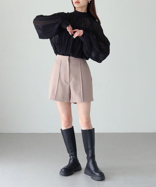 cheriella（シェリエラ）の「【cheriella】WEB限定クリンクルバックデザインラグランブラウス 新色追加（シャツ/ブラウス・レディース・ブラック/グリーン/テラコッタ/アイボリー・M）」の7枚目の写真