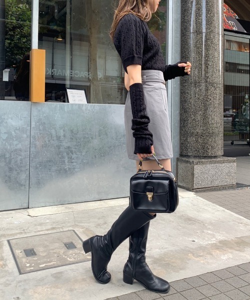 OLIVE des OLIVE（オリーブデオリーブ）の「【WEB限定カラー有】ビットベルト付きタイトミニスカート（スカート・レディース・ブラウン/ダークブラウン/グレー/スミクロ/ブラック・FREE）」の12枚目の写真