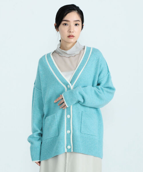 fredy emue（フレディエミュ）の「HAMILTON WOOL 配色Vネックカーディガン（カーディガン/ボレロ・レディース・ライトグレー/オフホワイト/サックスブルー/ライトグリーン・38）」の10枚目の写真