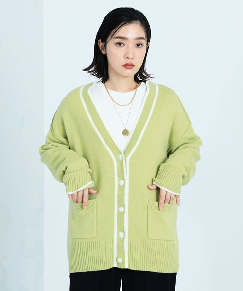 fredy emue（フレディエミュ）の「HAMILTON WOOL 配色Vネックカーディガン（カーディガン/ボレロ・レディース・ライトグレー/オフホワイト/サックスブルー/ライトグリーン・38）」の12枚目の写真