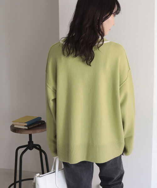 fredy emue（フレディエミュ）の「HAMILTON WOOL 配色Vネックカーディガン（カーディガン/ボレロ・レディース・ライトグレー/オフホワイト/サックスブルー/ライトグリーン・38）」の9枚目の写真