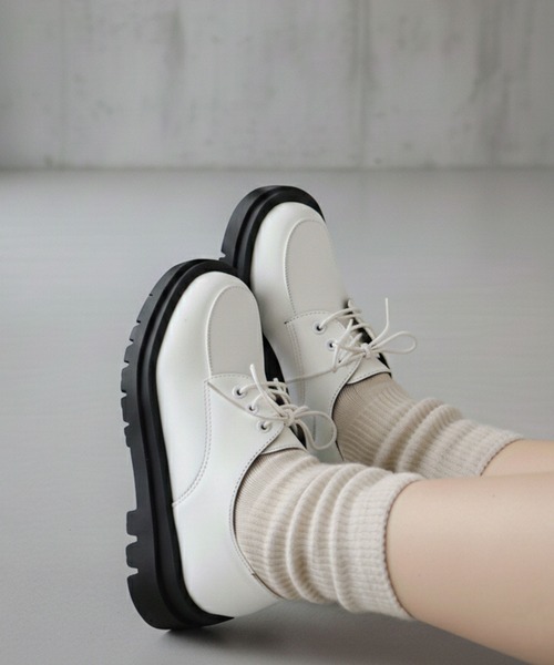 LibertyDoll（リバティードール）の「LibertyDoll シンプル レースアップ/ローファー（ドレスシューズ・レディース・ホワイト系その他/ブラック系その他/ホワイト系その他2/ホワイト系その他3/ブラック系その他2/ブラック系その他3/ブラック系その他4/ブラック系その他5/ブラック系その他6/ブラック系その他7/ダークブラウン/ブラック/ホワイト/ダークブラウン系/ダークブラウン系1/ダークブラウン系2/シルバー系その他3/シルバー系その他2/シルバー系その他/シルバー/イエロー系2/イエロー系4/ブラック系1/イエロー系3/イエロー系1・M/3L/40/42/43/44/L/LL/41/S）」の3枚目の写真