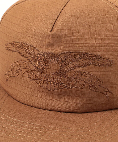 ANTI HERO（アンタイヒーロー）の「ANTI HERO / BASIC EAGLE SNAPBACK CAP（キャップ・メンズ・ブラウン・ONE SIZE）」の2枚目の写真