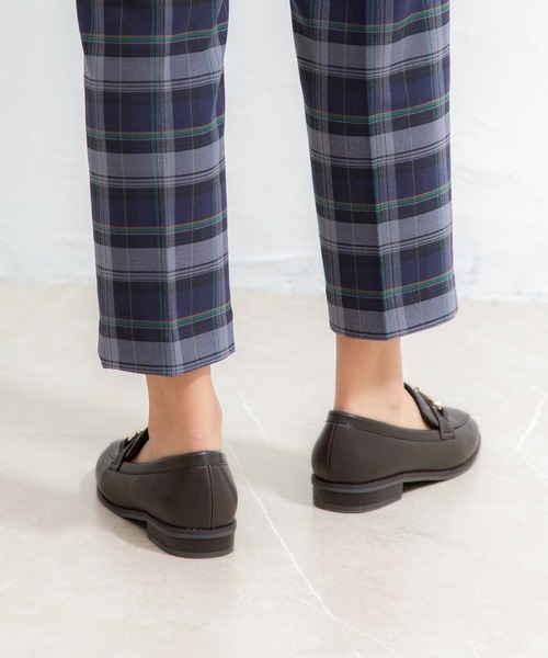 Honeys（ハニーズ）の「ビット付ローファー（ローファー・レディース・ブラック系その他/ブラック/ダークブラウン/アイボリー・L/LL/M/S）」の6枚目の写真