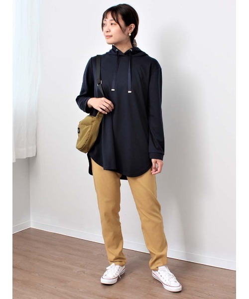 MB mint breeze(エムビーミントブリーズ)の「【M~5L 大きいサイズ】ラウンドヘム チュニック丈 パーカー(Tシャツ/カットソー・レディース・ピンク/ネイビー/クリーム・LL/L/5L/3L/4L/M)」の10枚目の写真