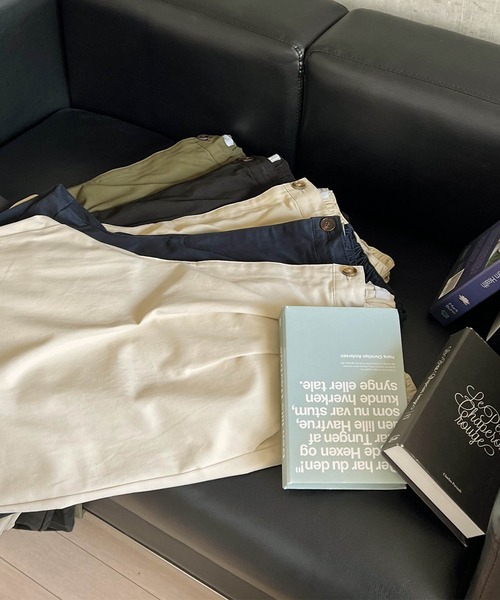 MONO-MART(モノマート)の「2タック ルーズワイドシルエットテーパードチノパンツ(チノパンツ・メンズ・ブラック/アイボリー/オリーブ/ダークネイビー/ベージュ・S/M/L)」の22枚目の写真