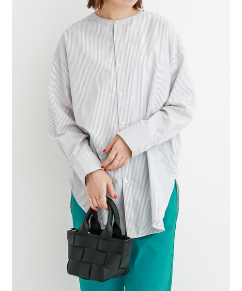 Samansa Mos2 blue(サマンサモスモスブルー)の「柄アソートノーカラーシャツ(シャツ/ブラウス・レディース・グレー/オフホワイト/ブルー・フリ-)」の14枚目の写真